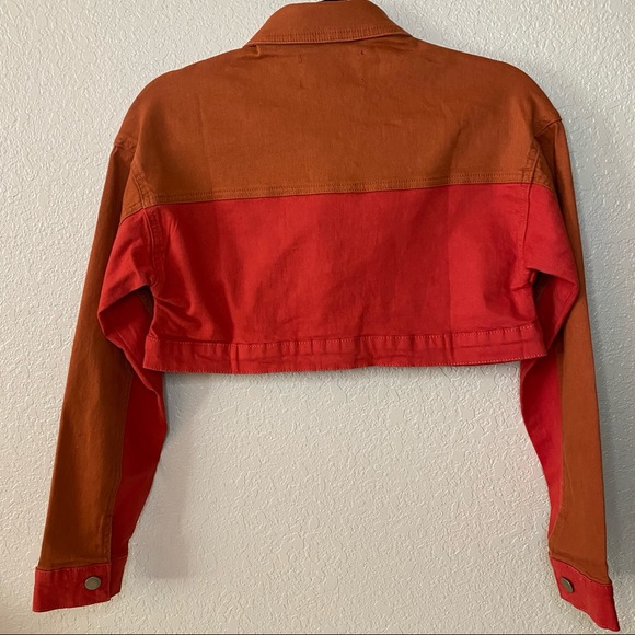 Fashion Nova Crop Denim Jacket Small NWT - Picture 3 of 9